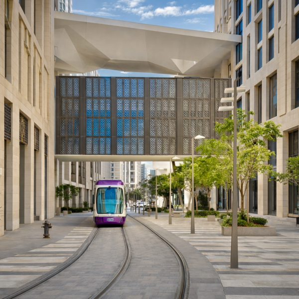 Sehir ici tramvay manzarasi 600x600